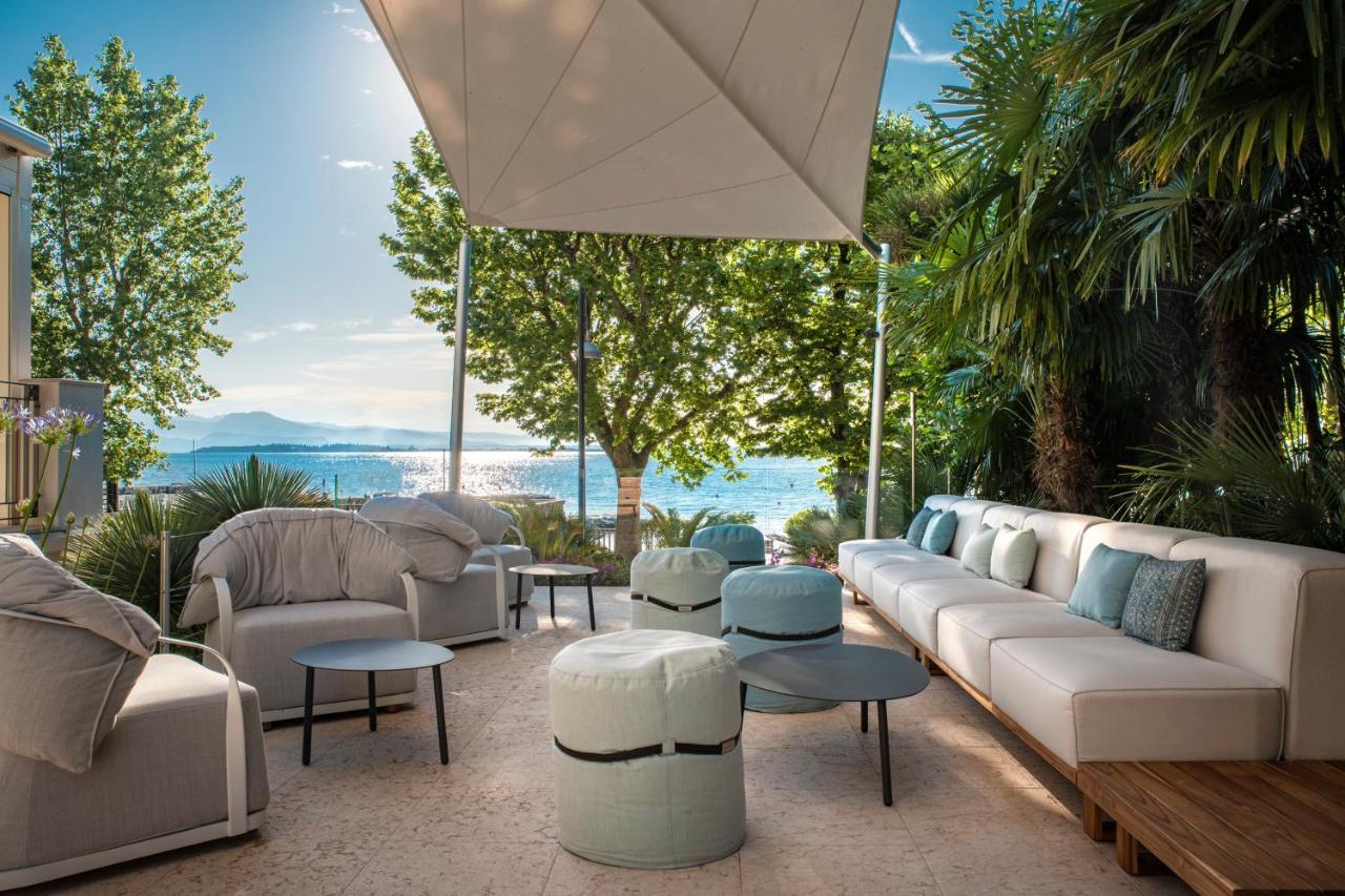 Villa Rosa Hotel Desenzano เดเซนซาโนเดลการ์ดา ภายนอก รูปภาพ