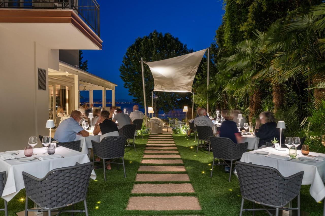 Villa Rosa Hotel Desenzano เดเซนซาโนเดลการ์ดา ภายนอก รูปภาพ