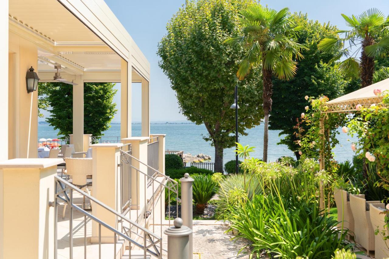 Villa Rosa Hotel Desenzano เดเซนซาโนเดลการ์ดา ภายนอก รูปภาพ