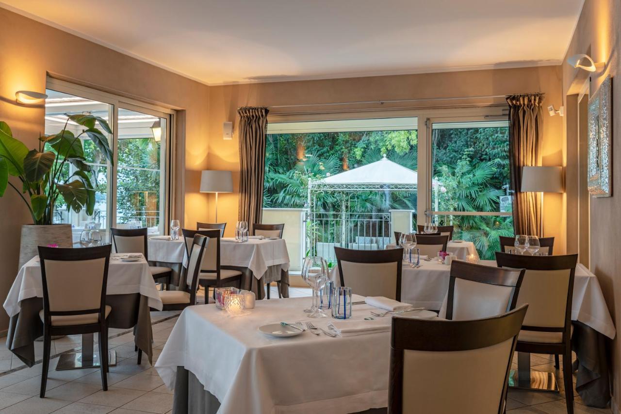 Villa Rosa Hotel Desenzano เดเซนซาโนเดลการ์ดา ภายนอก รูปภาพ